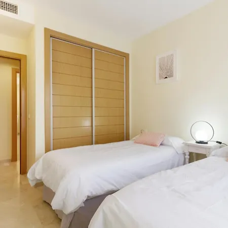Apartment In Palm Garden Estepona With Parking And Pool アパート