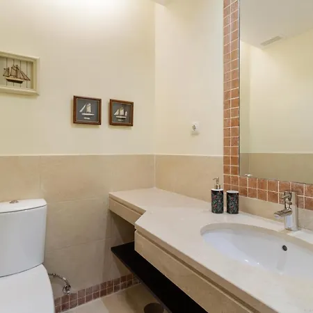 Apartment In Palm Garden Estepona With Parking And Pool *